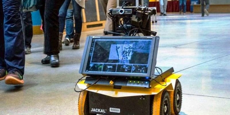 В США ученые создали вежливого робота