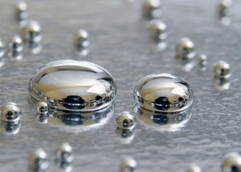 В Хмельницком в мусорном контейнере нашли пакет с 8 кг ртути