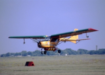 А ведь предупреждали: на Харьковщине солдаты обстреляли частный самолет, который пытался пролететь над военной частью