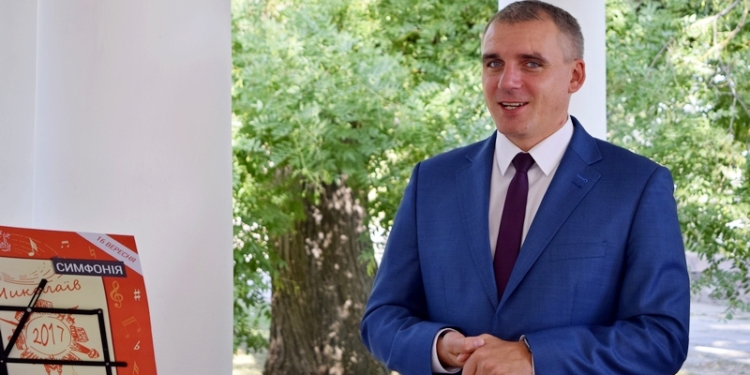 «Бедненько, но чистенько», желто-оранжевый дресс-код и николаевцы на сцене – Александр Сенкевич рассказал о предстоящем Дне города Николаева