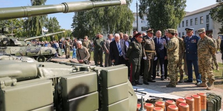 Полторак: “Танками укомплектованы практически 100% танковых подразделений”