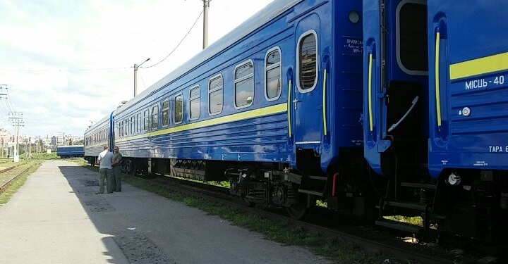 Укрзализныця получила первые новые крюковские вагоны с кофемашинами