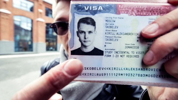 США зовет россиян за визами…в Украину