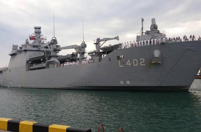 В порт Одессы зашел корабль ВМС Турции 1