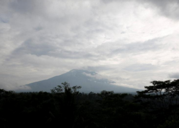 С острова Бали из-за вулкана эвакуировали около 35 тысяч человек