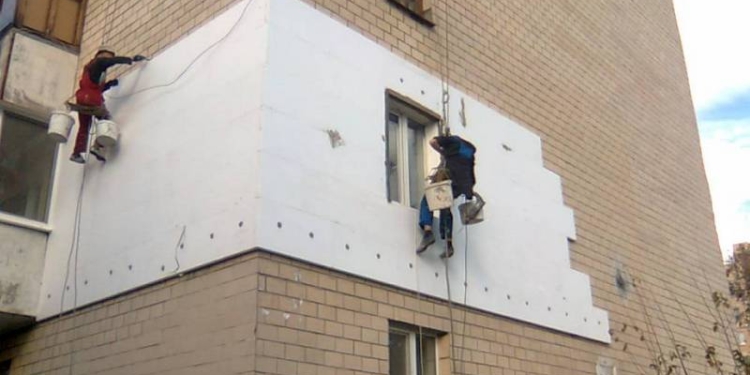 Жителей Николаева обязали по три недели согласовывать у чиновников утепление фасада многоквартирных домов