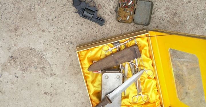 Все успел: в Николаеве психически нездоровый мужчина угрожал медицинским работникам и полицейским ножом, а до этого ограбил 60-летнюю женщину