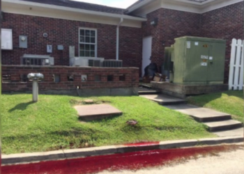 В американском городе Луизиана улицу залило кровью