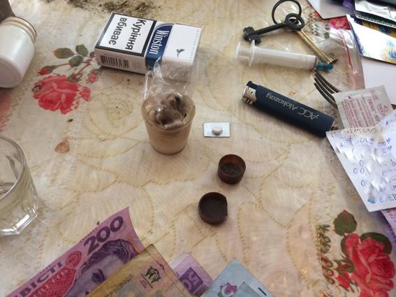 В Николаеве полицейские задержали торговца опием 3