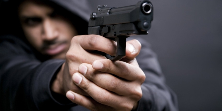 Скандал в Южноукраинске: мажор под кайфом всадил три пули в человека