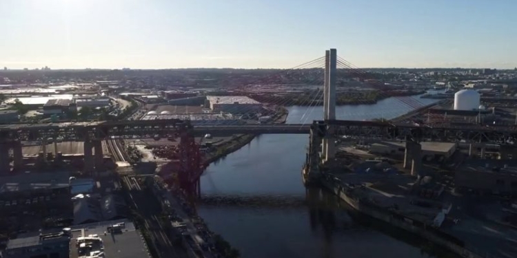 Они не только строить умеют: как в Нью-Йорке быстро и аккуратно избавились от старого моста