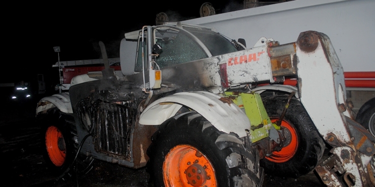 На территории николаевского предприятия «Миколаївбудранс» сгорел погрузчик