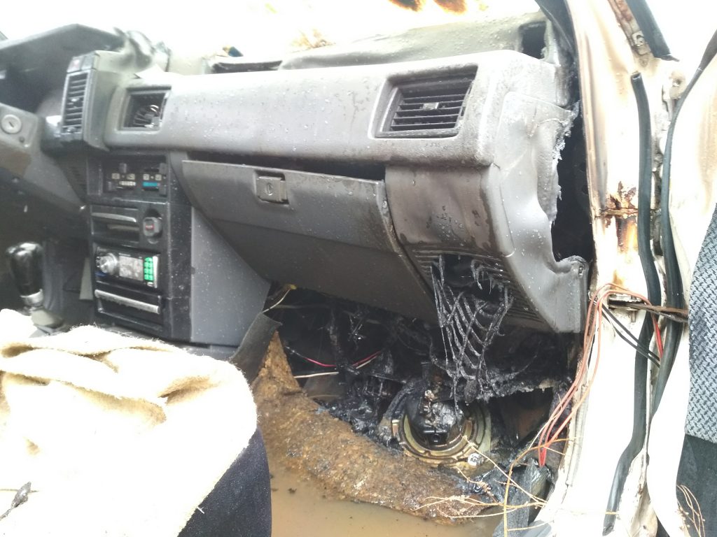 На Николаевщине горели два авто: одно в гараже в Очакове, другое – на Варваровском мосту в Николаеве 1