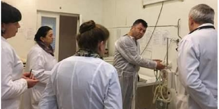 Шесть пострадавших в жутком ДТП микроавтобуса и КамАЗа на трассе Киев-Николаев находятся в Кривоозерской ЦРБ. Двое из них – в тяжелом состоянии