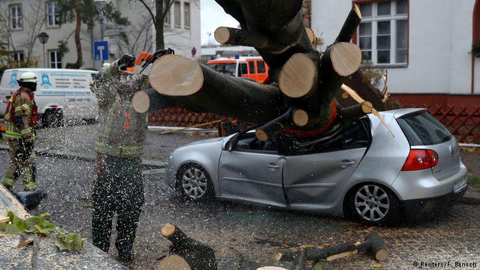 Ряд стран Центральной и Западной Европы страдает от шквального ветра – уже есть погибшие 9
