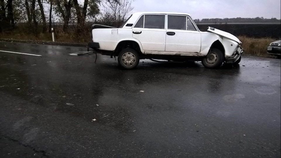 На Харьковщине в результате ДТП перевернулся автобус с возвращавшимися с экскурсии школьниками – есть пострадавшие 4