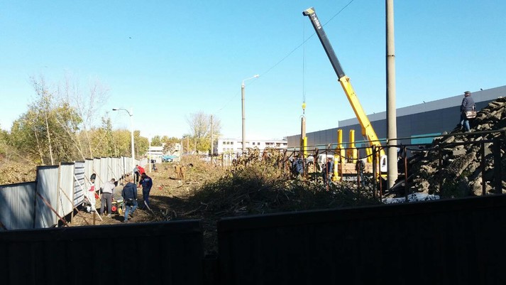 ТРЦ в Одессе пообещал восстановить забор воинской части после окончания строительства