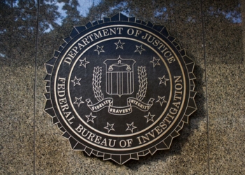 Все врут. Экс-советник штаба Трампа Джордж Пападопулос признался в даче ложных показаний ФБР относительно общения штаба с иностранцами