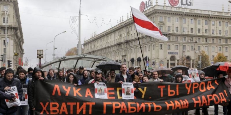 В Минске состоялся “Марш рассерженных белорусов 2.0” с требованием упразднить “декрет о тунеядцах”