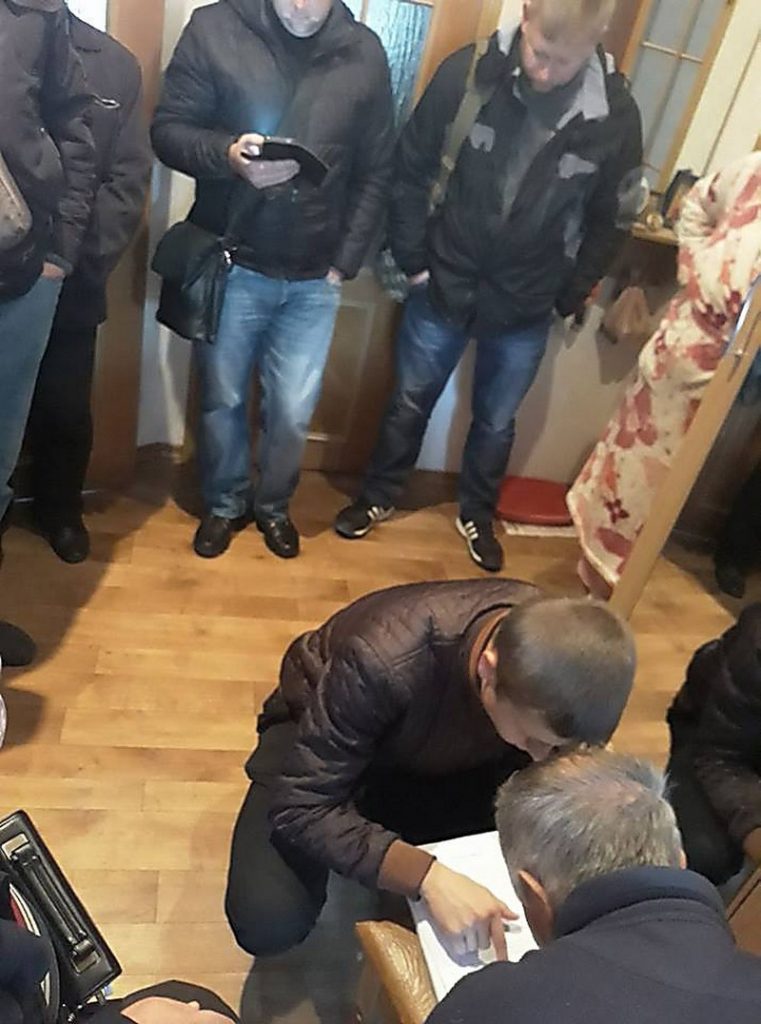 Полиция провела обыски у бывшего директора КП «Международный аэропорт «Николаев» 1