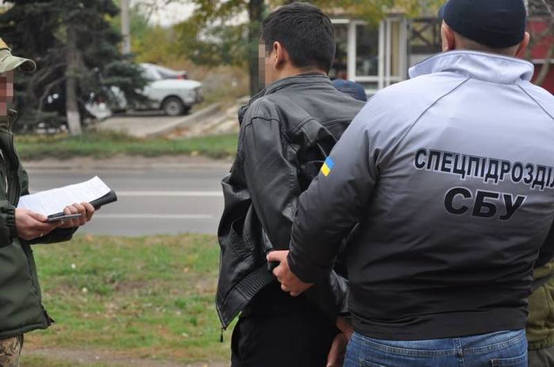 Сотрудники СБУ в Новой Одессе на взятке задержали следователя полиции 1