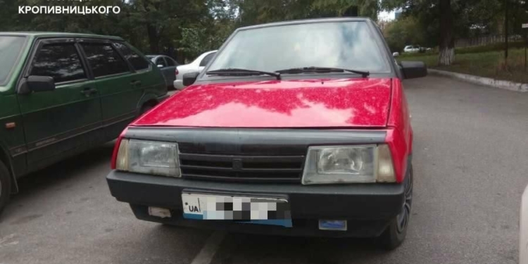 Автомобиль, который угнали в Николаевской области, патрульные обнаружили в Кропивницком
