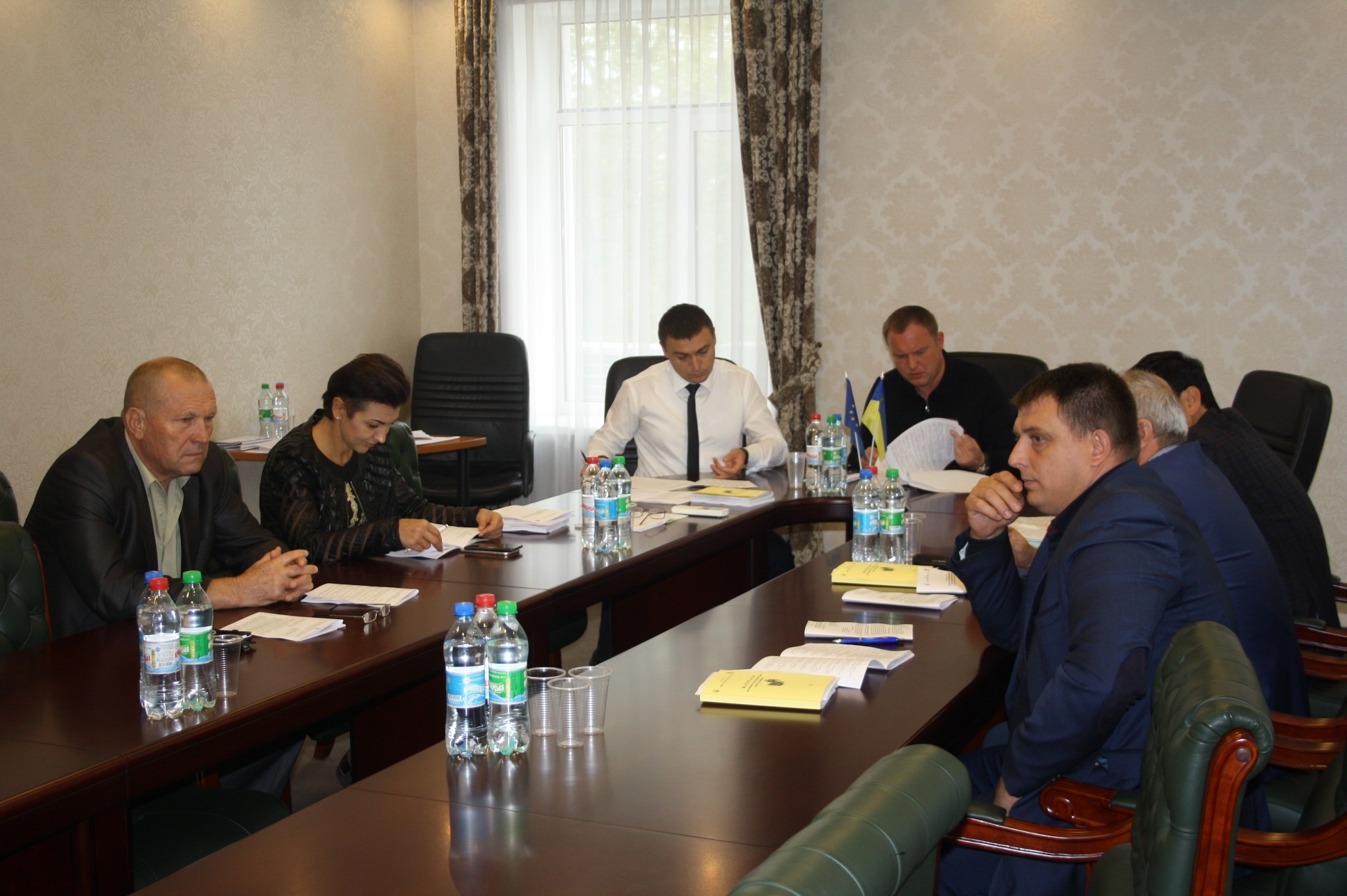 Депутаты Николаевского совета не поддерживают инициативу Николаевской ОГА внедрить в школах электронные учебники за 65 млн.грн.