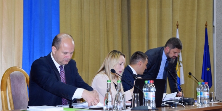 Сессия Николаевского облсовета стартовала с задержкой – одному из депутатов стало плохо