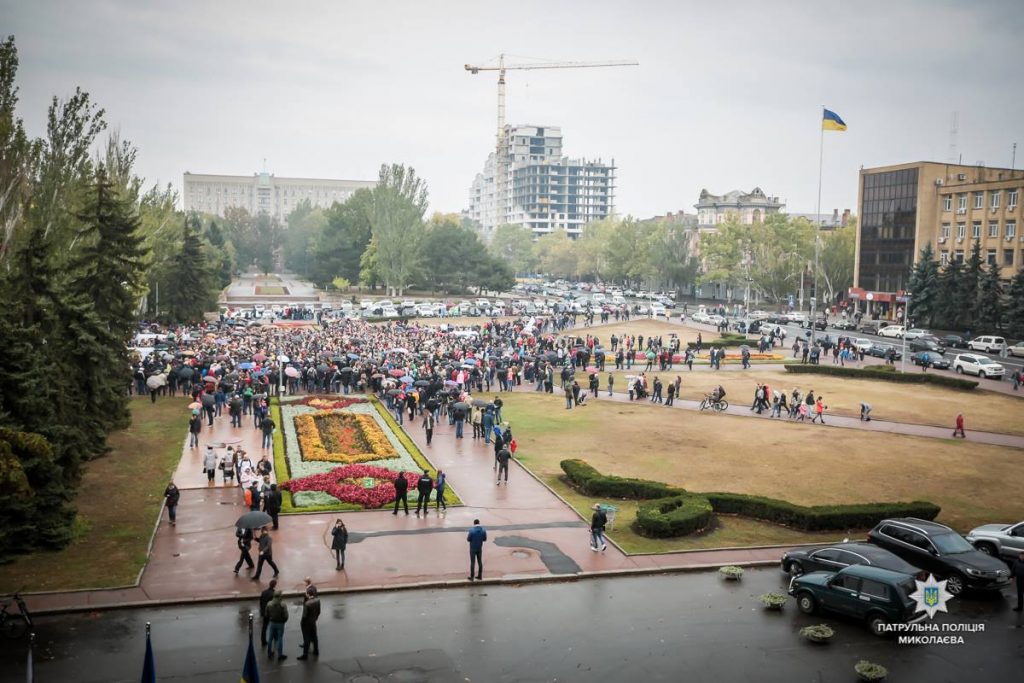 Полиция подсчитала пришедших сегодня на площадь в Николаеве 1