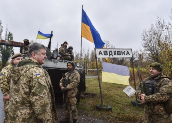 “Гарант независимости нашего государства – украинский воин”. Порошенко провел совещание в Авдеевке