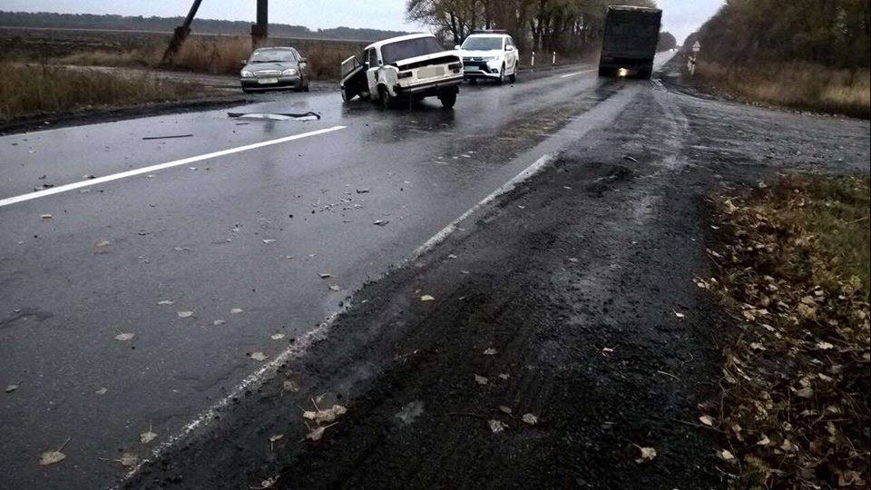 На Харьковщине в результате ДТП перевернулся автобус с возвращавшимися с экскурсии школьниками – есть пострадавшие 8