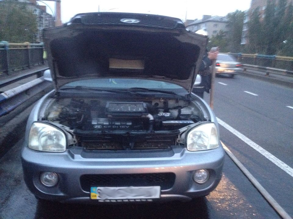 На Николаевщине горели два авто: одно в гараже в Очакове, другое – на Варваровском мосту в Николаеве 5