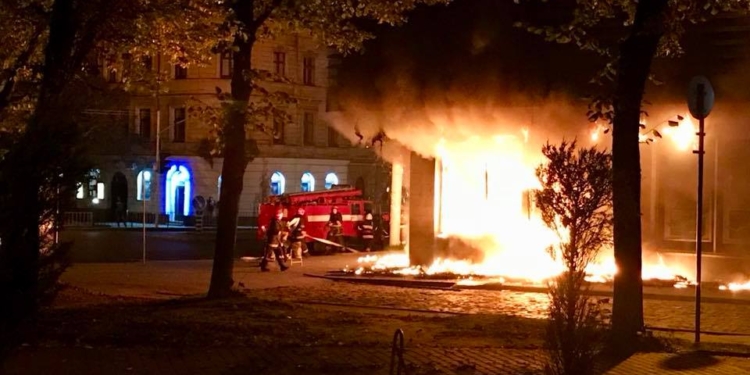 Во Львове сгорел Сбербанк РФ
