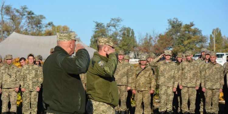 Кто-то подписал контракт, а кто-то поехал домой: николаевские десантники завершили обучение резервистов первой очереди