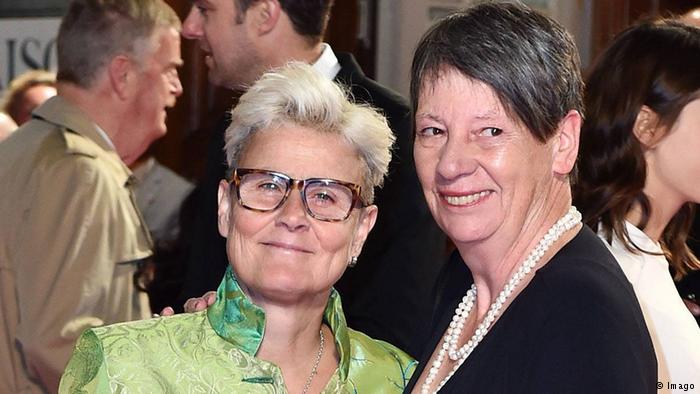Впервые в Германии. Министр вступила в однополый брак, хотя с избранницей они 20 лет вместе 1