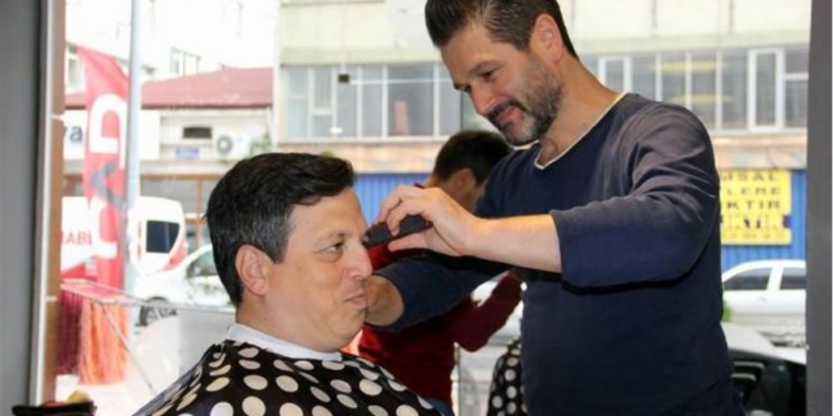 В Турции парикмахеры отказались делать американские стрижки – в знак протеста против политики США