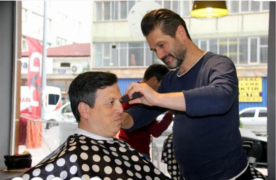 В Турции парикмахеры отказались делать американские стрижки - в знак протеста против политики США 5