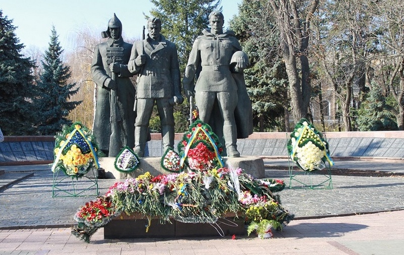Украина празднует 73-ю годовщину освобождения от нацистских захватчиков 1