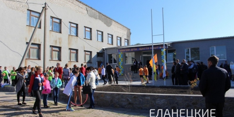 На Николаевщине после пятилетнего ремонта открыли спортшколу