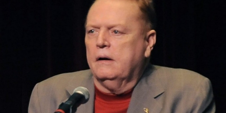 Издатель порножурнала пообещал $10 млн. за информацию, которая поможет объявить импичмент Трампу