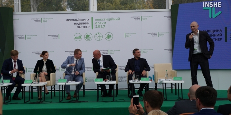 Главу АМПУ Вецкаганса на инвестфоруме в Николаеве встретили претензиями