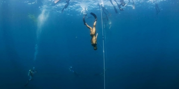 85 метров: украинка Наталья Жаркова установила два мировых рекорда по нырянию в глубину