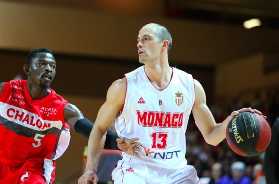 Права на николаевского баскетболиста Гладыря выкупил чемпион НБА