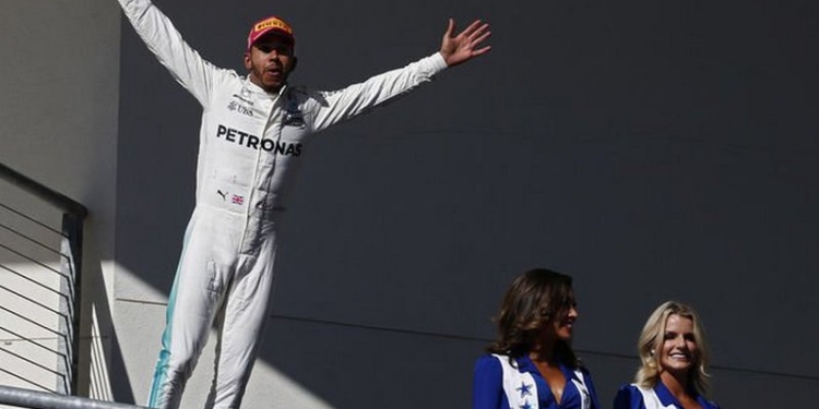 Льюис Хэмилтон стал чемпионом мира Формулы-1