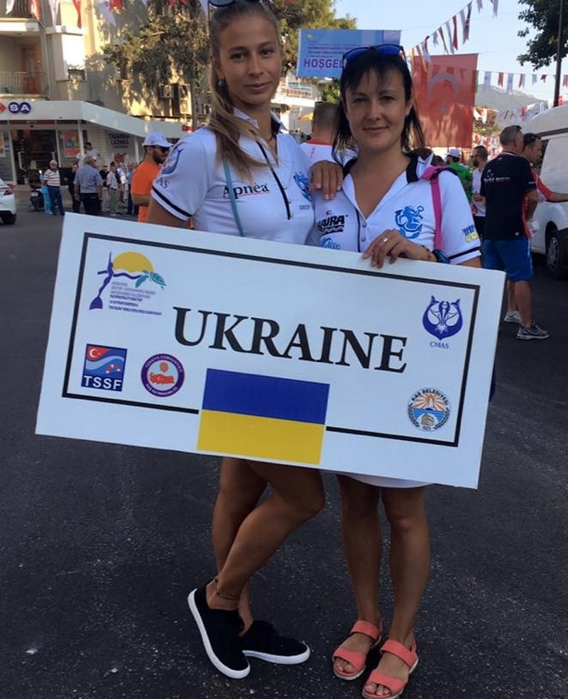 85 метров: украинка Наталья Жаркова установила два мировых рекорда по нырянию в глубину 1