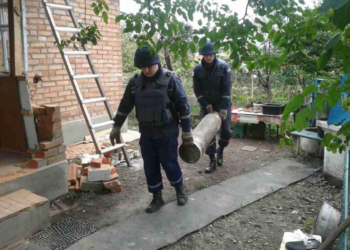 Взрывы под Калиновкой: детонация прекратилась, саперы собрали уже 1000 разлетевшихся боеприпасов
