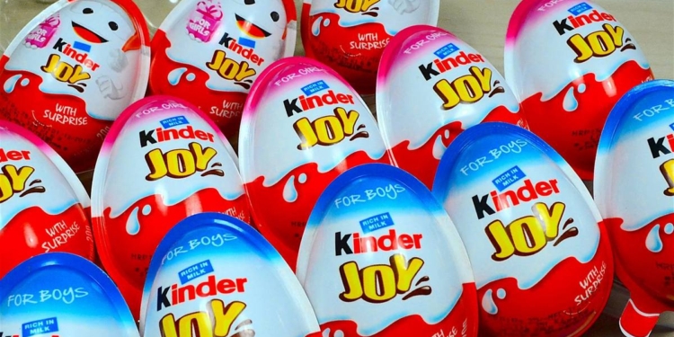 В Николаеве вор в супермаркете набил рюкзак киндер-сюрпризами