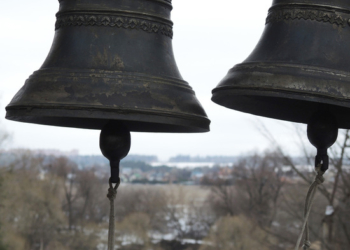 В РФ начали продавать церковный воздух: хорошо покупают воздух после литургии