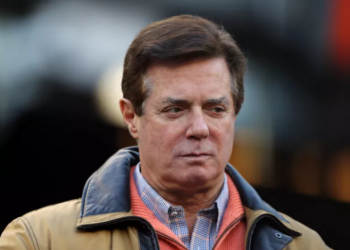 ФБР подозревает, что Манафорт участвовал в отмывании денег для беглого президента Украины Януковича