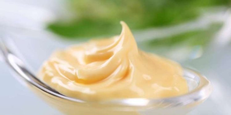 Уже не рыба. В Киеве подростки отравились майонезом